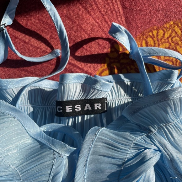 Satin ruffled tank top - Picture 3 of 3